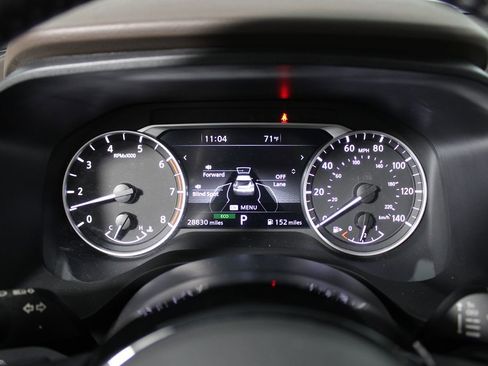 Used 2023 Nissan Rogue SL w/ SL Premium Package image 16