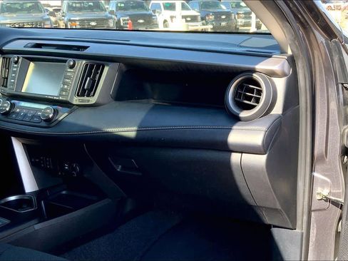 Used 2018 Toyota RAV4 XLE image 19