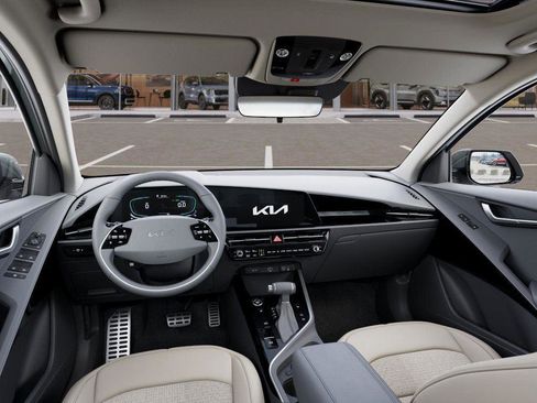 New 2025 Kia Niro EX Touring image 15