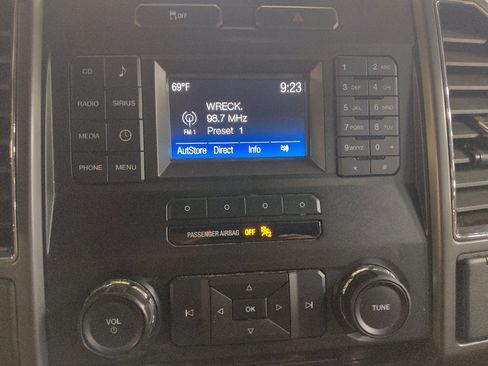 Used 2017 Ford F150 XLT AWD/4WD image 25