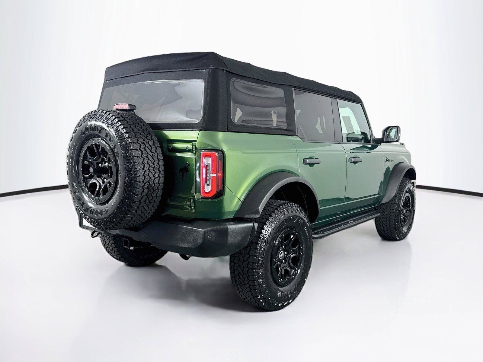 Used 2022 Ford Bronco Wildtrak AWD/4WD image 2