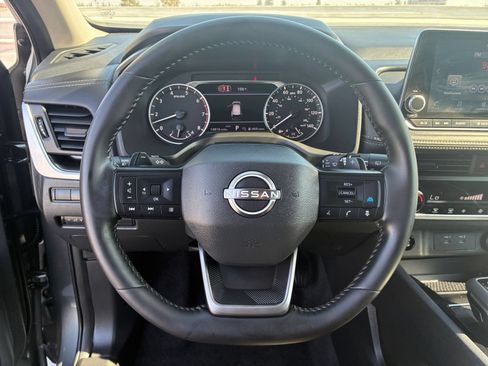 Used 2026 Nissan Rogue SV AWD/4WD image 30