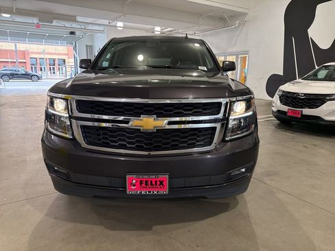 Used 2016 Chevrolet Suburban LT image 2