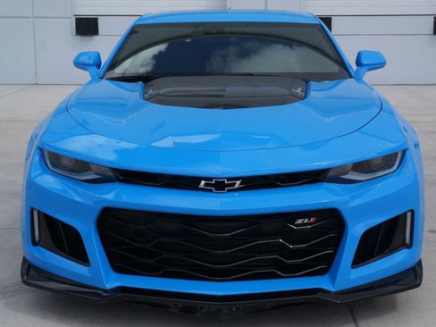 Used 2022 Chevrolet Camaro ZL1 image 3