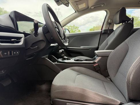 Used 2025 Kia K4 FWD image 29