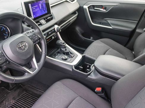 Certified 2023 Toyota RAV4 XLE w/ Convenience Package image 18