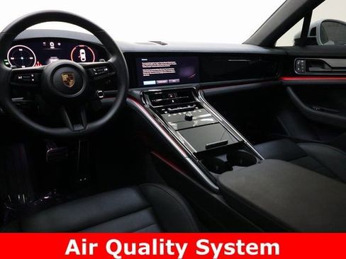 Used 2024 Porsche Panamera 4 image 32