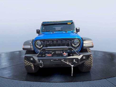 Used 2025 Jeep Wrangler Sport AWD/4WD image 8