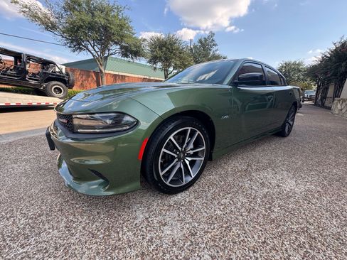 Used 2023 Dodge Charger R/T w/ Harman/Kardon Audio Group image 11