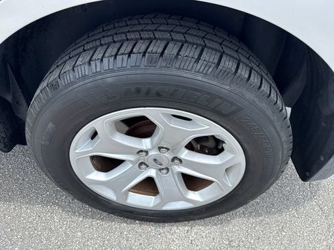Used 2012 Ford Edge SEL FWD image 10