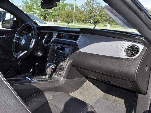 Used 2012 Ford Mustang GT Premium w/ Comfort Pkg RWD image 8