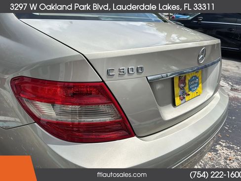 Used 2011 Mercedes-Benz C 300 Sedan image 13