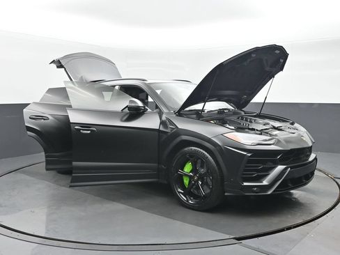 Used 2019 Lamborghini Urus AWD/4WD image 42