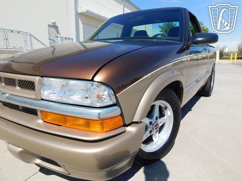 Used 2000 Chevrolet S10 Pickup LS w/ Preferred Equipment Group image 33