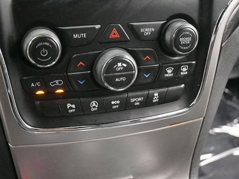 Used 2018 Jeep Grand Cherokee Laredo AWD/4WD image 20