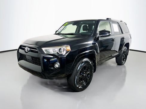 Used 2021 Toyota 4Runner SR5 Premium w/ Moonroof Package AWD/4WD image 10