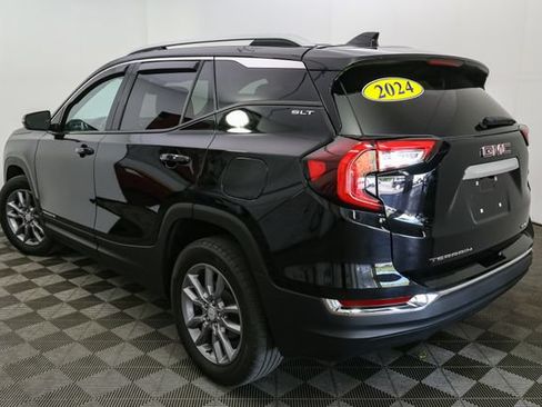 Used 2024 GMC Terrain SLT AWD/4WD image 8
