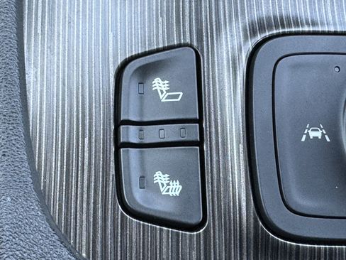 Used 2023 GMC Acadia SLT image 21