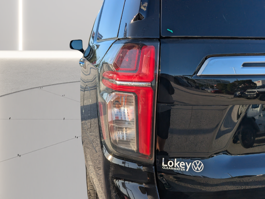 Used 2024 Chevrolet Tahoe High Country AWD/4WD image 9