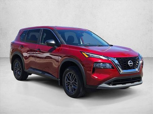 Used 2023 Nissan Rogue S FWD image 3