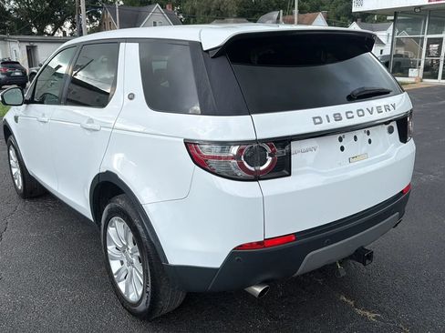 Used 2017 Land Rover Discovery Sport SE AWD/4WD image 7