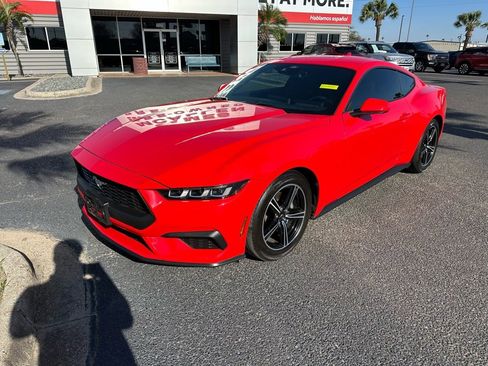 Used 2024 Ford Mustang Coupe image 3