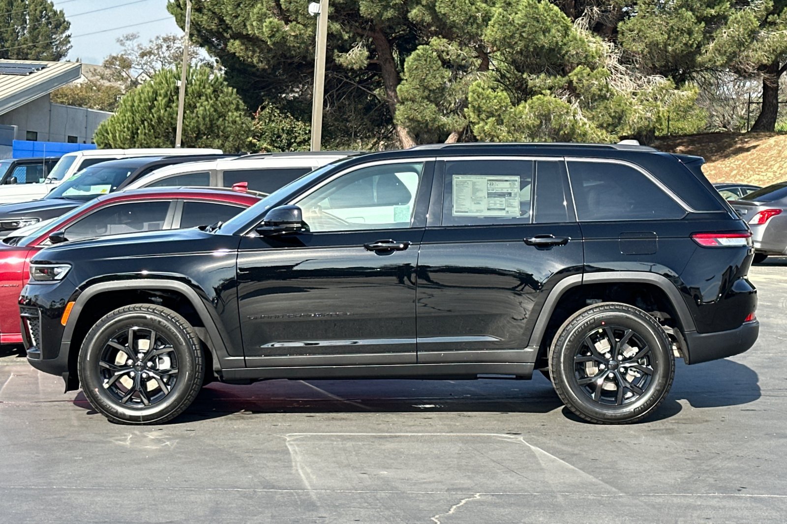 New 2026 Jeep Grand Cherokee Altitude AWD/4WD image 7
