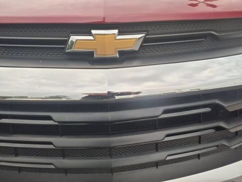 Used 2023 Chevrolet TrailBlazer LT FWD image 11