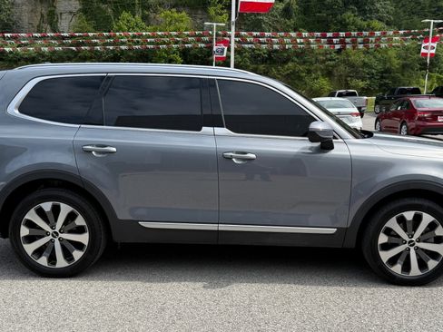 Used 2022 Kia Telluride S image 6