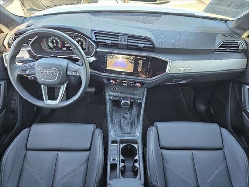 Used 2025 Audi Q3 2.0T Premium w/ Convenience Package AWD/4WD image 4