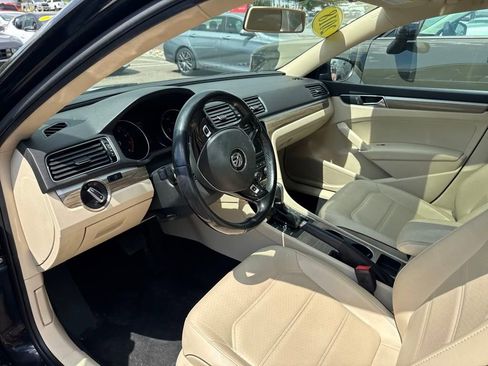Used 2018 Volkswagen Passat 2.0T SE image 22