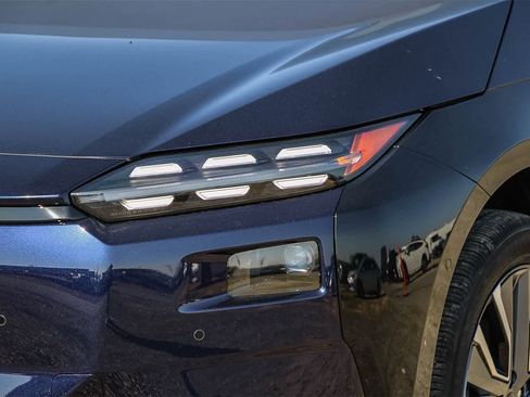 New 2026 Subaru Solterra Limited image 25