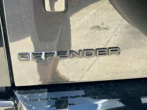Used 2023 Land Rover Defender 110 V8 AWD/4WD image 13