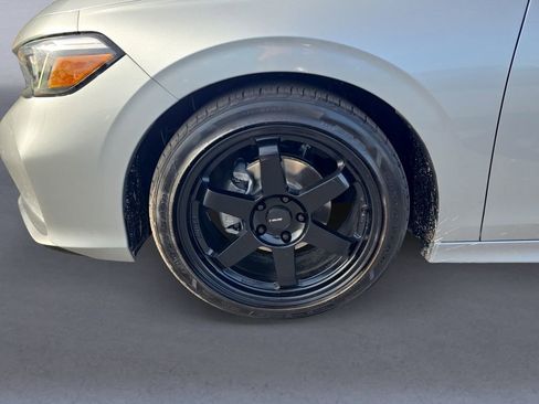 Used 2025 Honda Civic Sport image 9