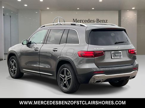 New 2026 Mercedes-Benz GLB 250 4MATIC image 3