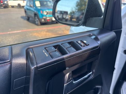 Used 2023 Toyota 4Runner TRD Off-Road image 12