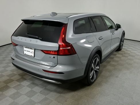 New 2026 Volvo V60 B5 Cross Country Plus w/ Protection Package Premier image 28