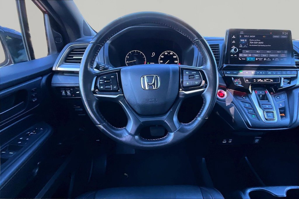 Used 2025 Honda Odyssey Sport-L image 9