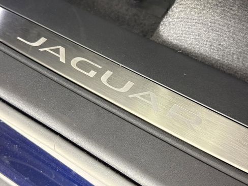 Certified 2025 Jaguar F-PACE R-Dynamic S AWD/4WD image 18