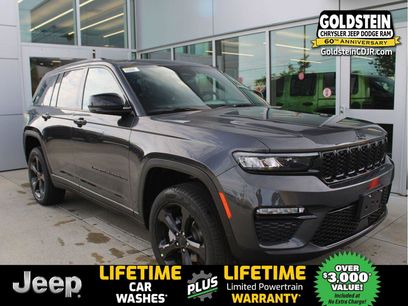 New 2025 Jeep Grand Cherokee Limited w/ Black Appearance Package