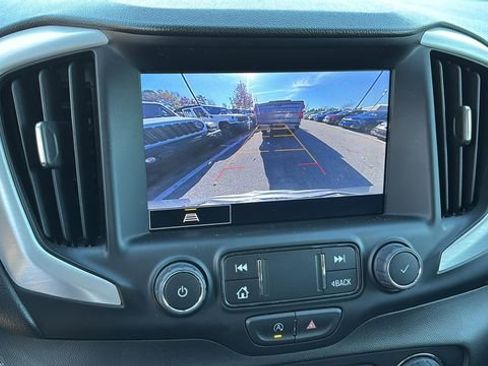 Used 2023 GMC Terrain SLT image 26