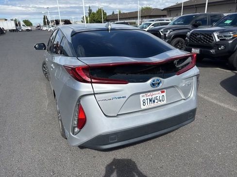Used 2021 Toyota Prius Prime XLE image 8