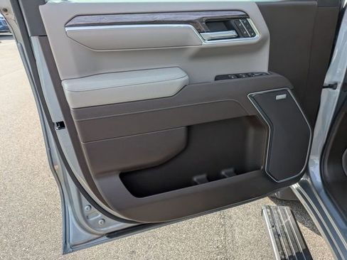 New 2026 Chevrolet Silverado 1500 LTZ w/ LTZ Premium Package image 9