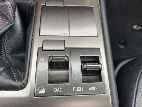 Used 2018 Lexus GX 460 image 25