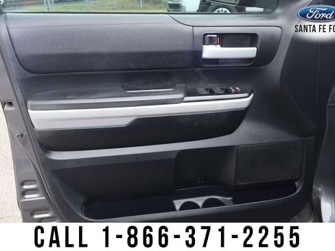 Used 2019 Toyota Tundra SR5 w/ SR5 Upgrade Package AWD/4WD image 17