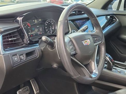 Used 2021 Cadillac XT6 Sport w/ LPO, ONYX Package AWD/4WD image 24