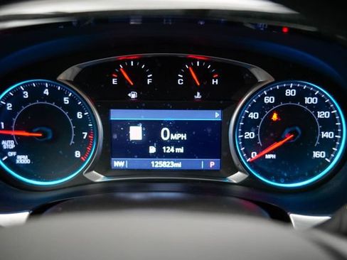 Used 2021 Chevrolet Traverse Premier w/ Redline Edition AWD/4WD image 34