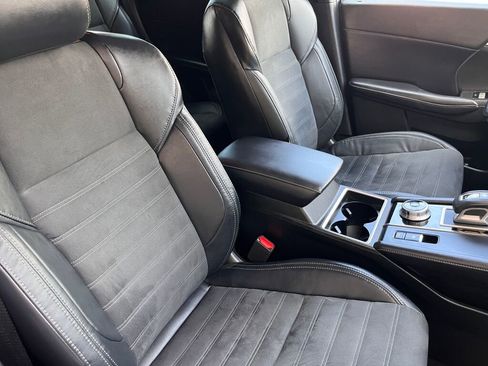 Used 2022 Mitsubishi Outlander SE image 29