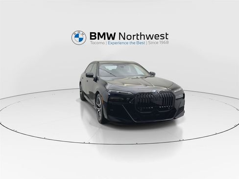 New 2026 BMW 760i xDrive w/ Executive Package AWD/4WD image 7