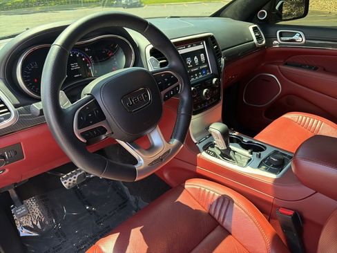Used 2018 Jeep Grand Cherokee Trackhawk AWD/4WD image 10